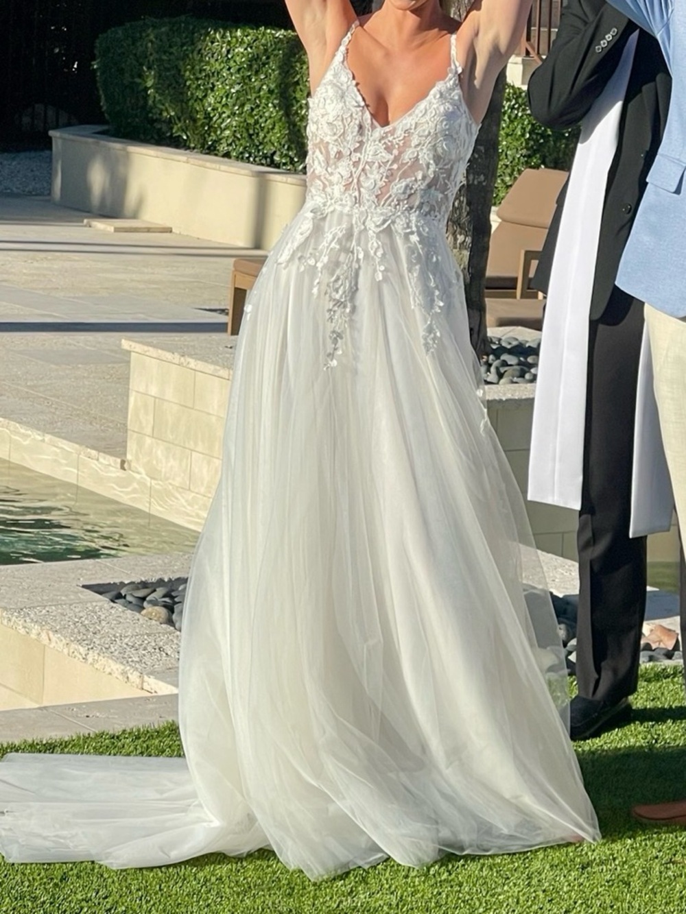 Made With Love Summer Wedding Dress Size 2 - Picture 4 of 8